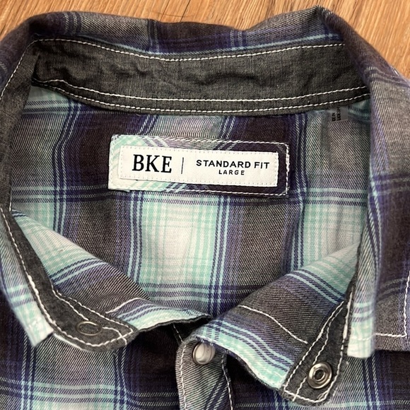 BKE Collared Button down shirt - Picture 3 of 4